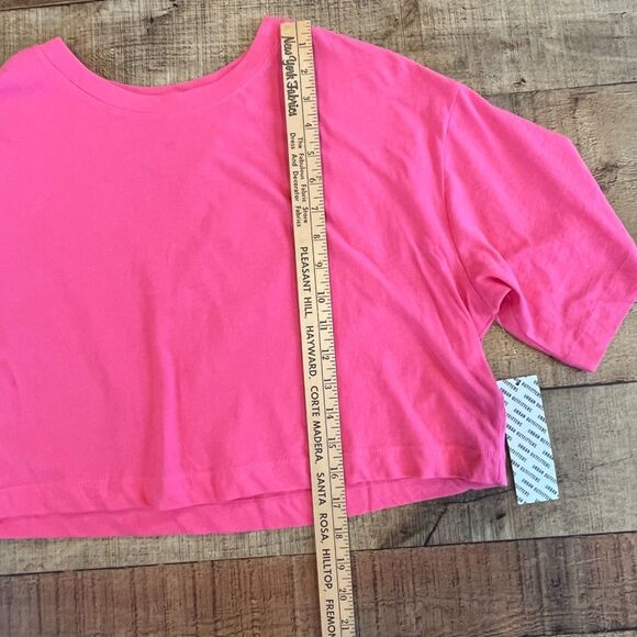BDG Urban Outfitters Cropped Pink Tee Short Sleeves Large NEW NWT - Picture 6 of 10